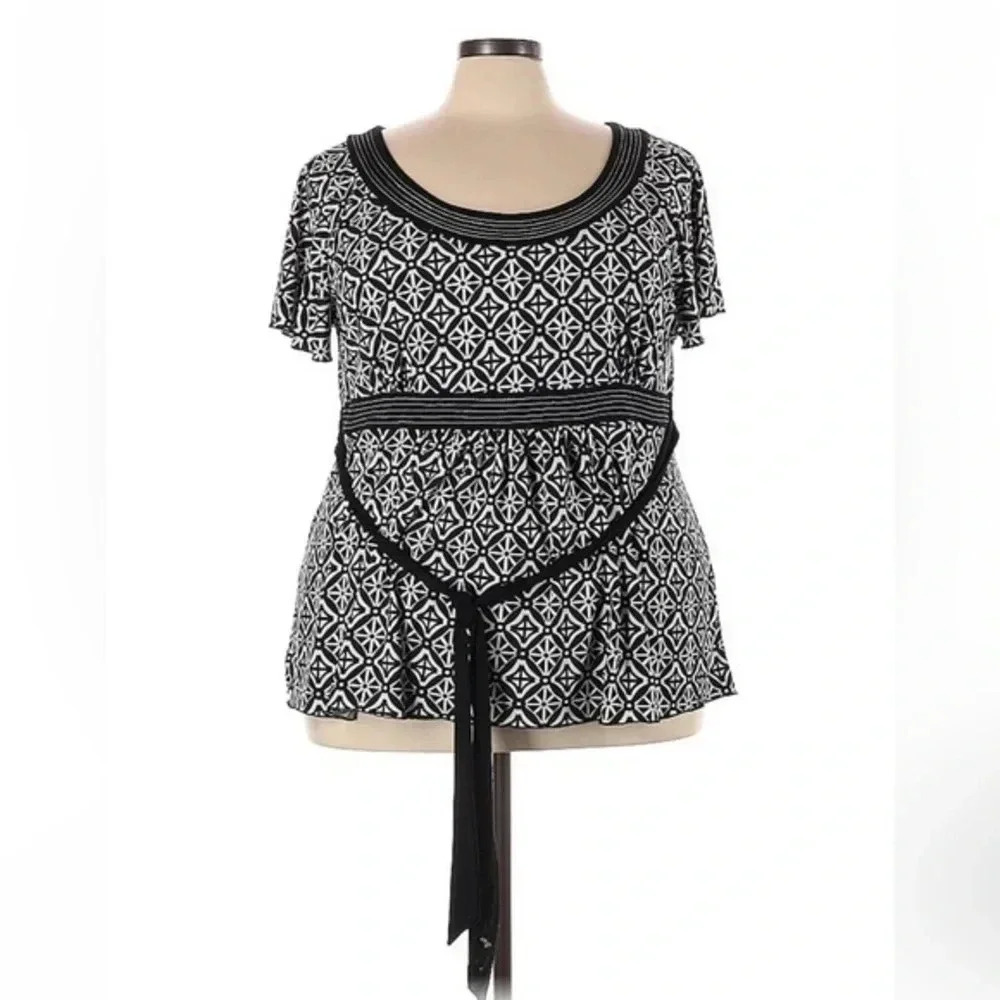Lane Bryant | White & Black Bohemian Diamond Print Blouse Size 22/24